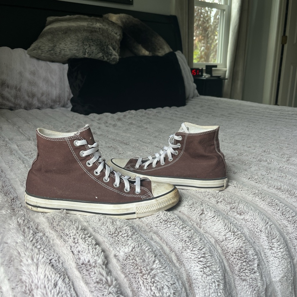 Brown Concerse Women’s 10 1/2